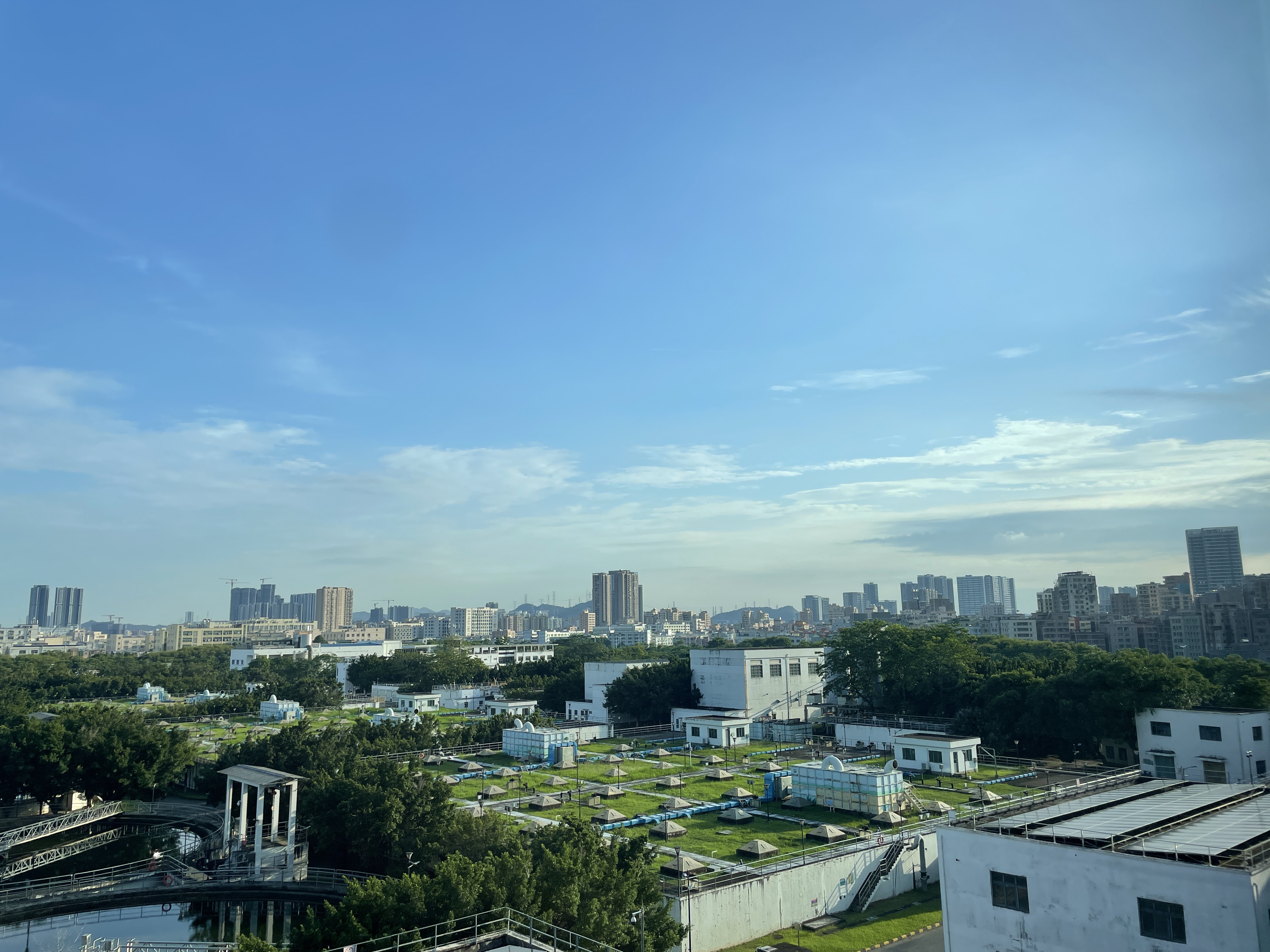台风第二天 天朗气清