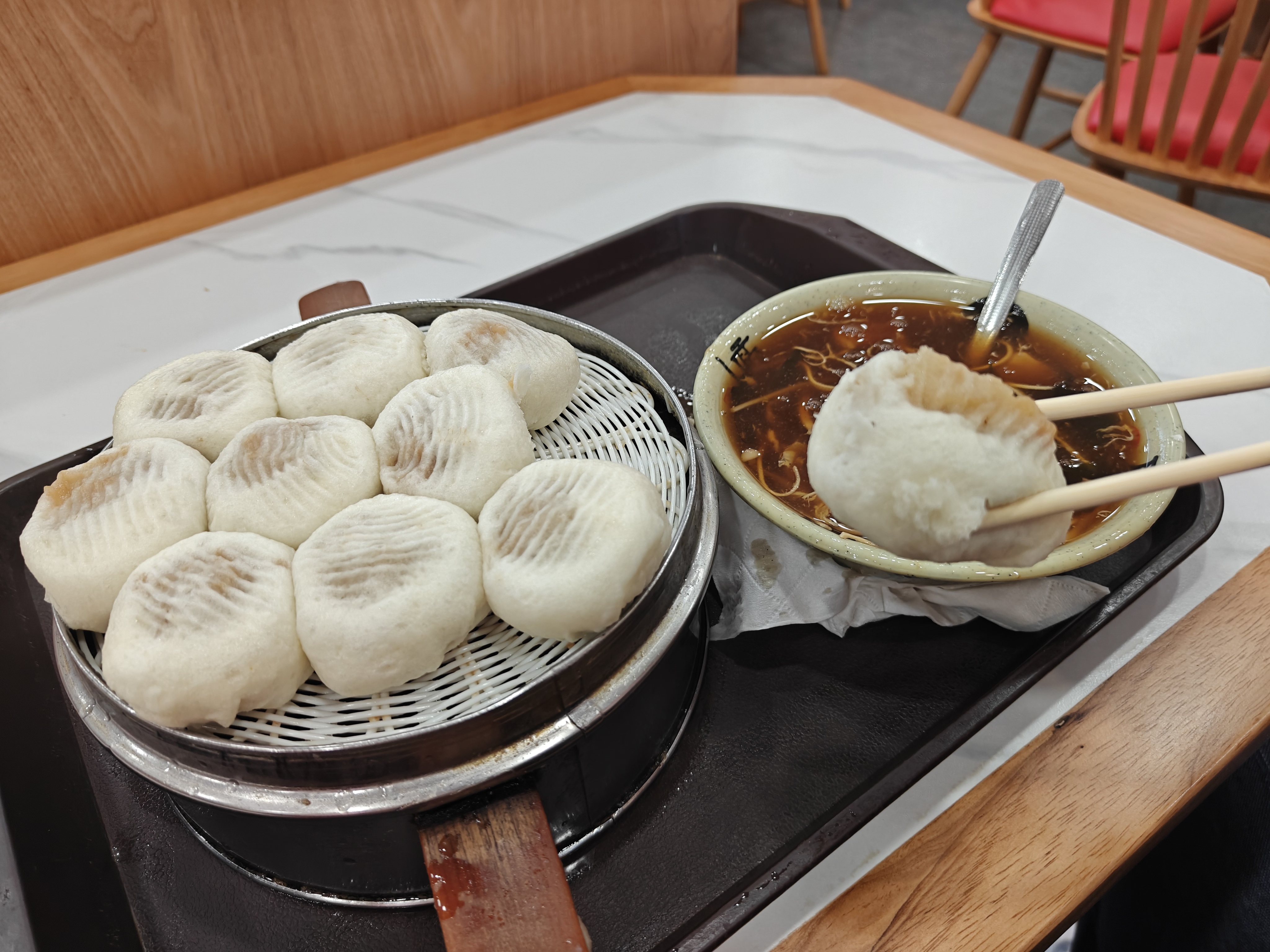胡辣汤和包子