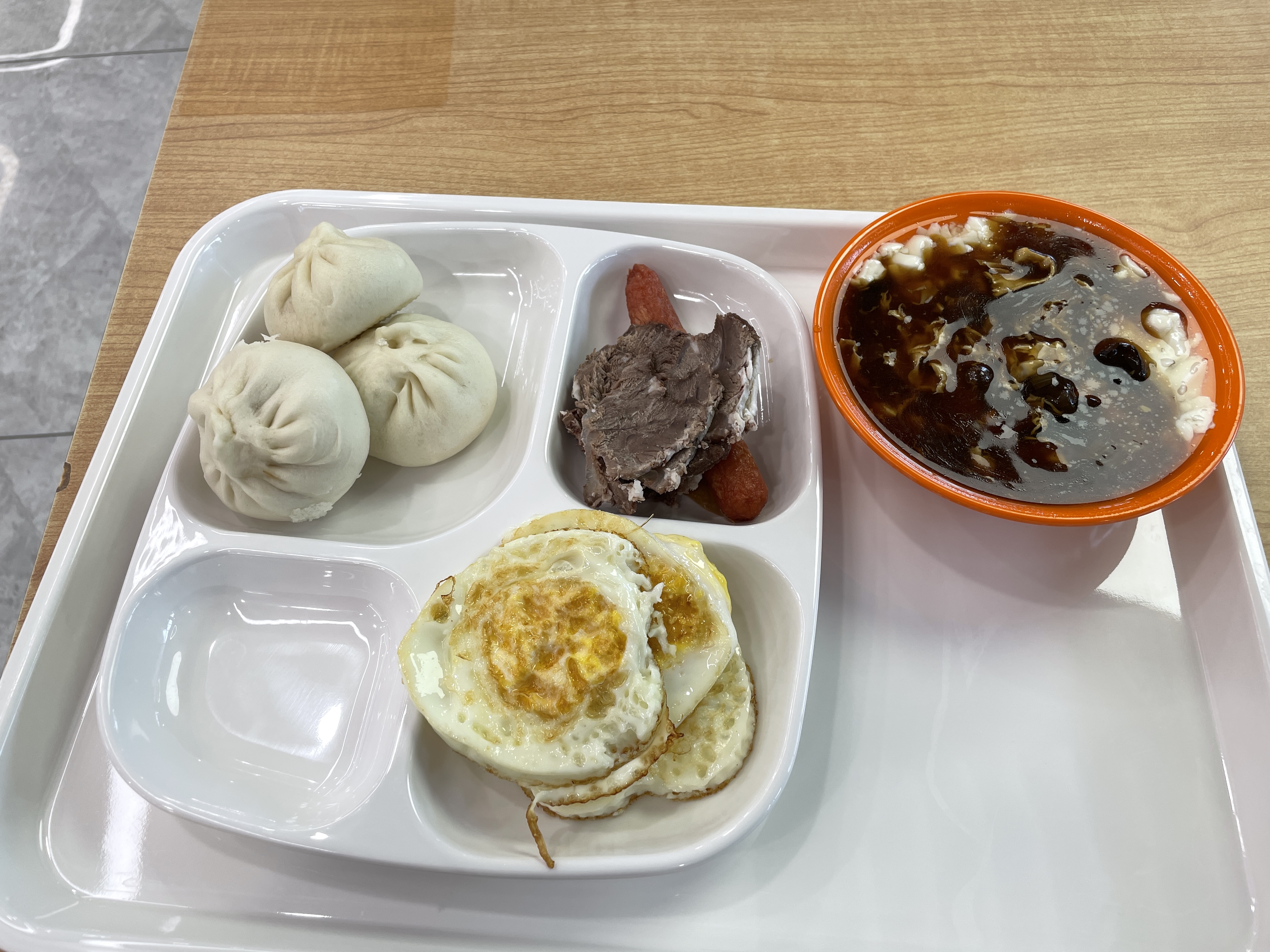 食堂初体验，鸡蛋鸡蛋鸡蛋