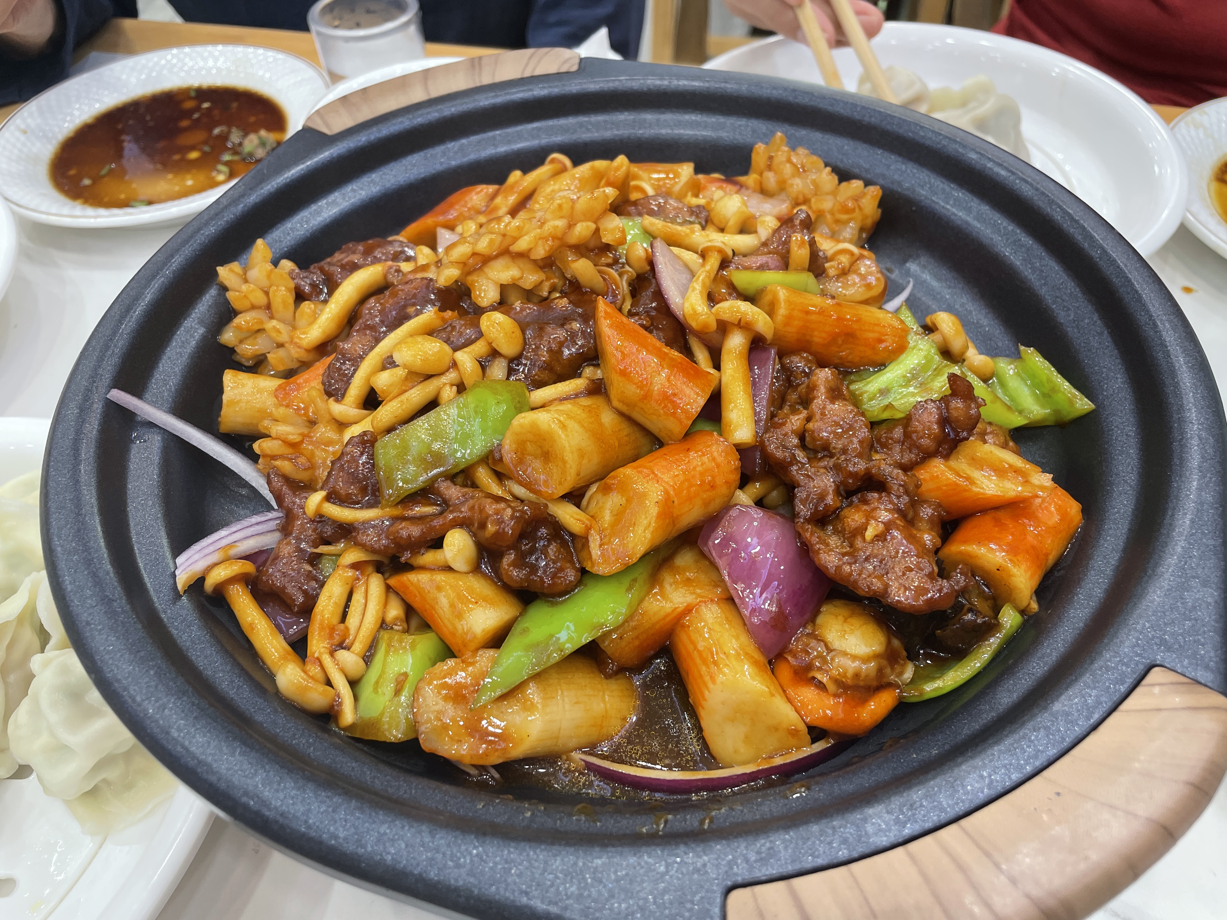 又是一顿聚餐呢，开车越来越熟练了